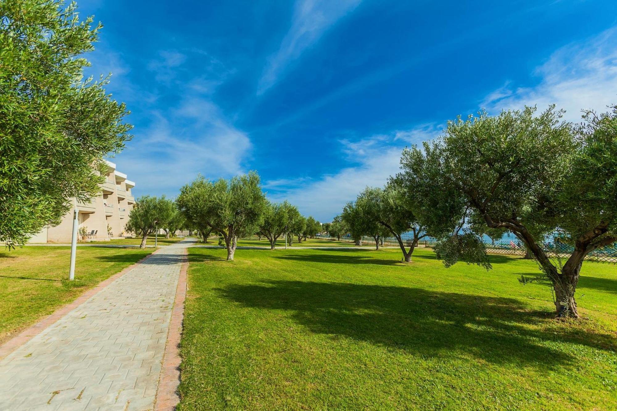 Xenios Anastasia Resort & Spa Nea Skioni Exterior foto